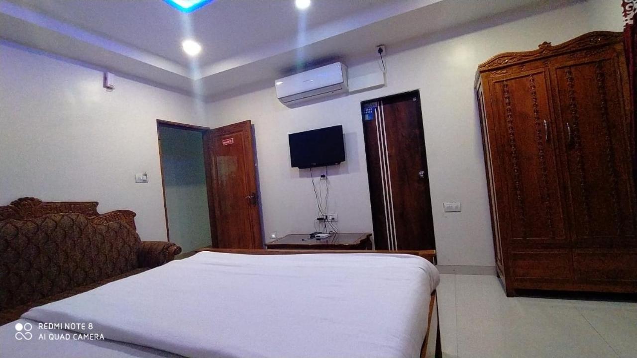Hotel Shalimar Executive, Uran Islampur Peth  Exteriör bild