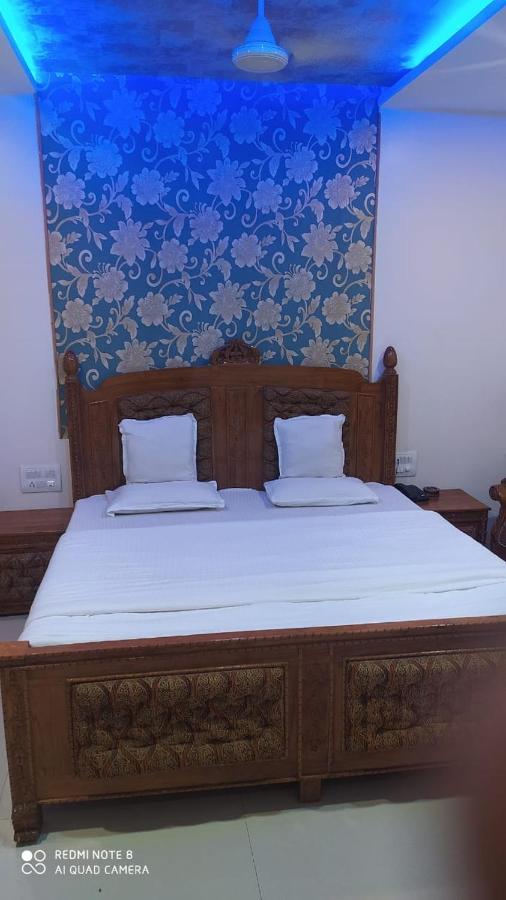 Hotel Shalimar Executive, Uran Islampur Peth  Exteriör bild