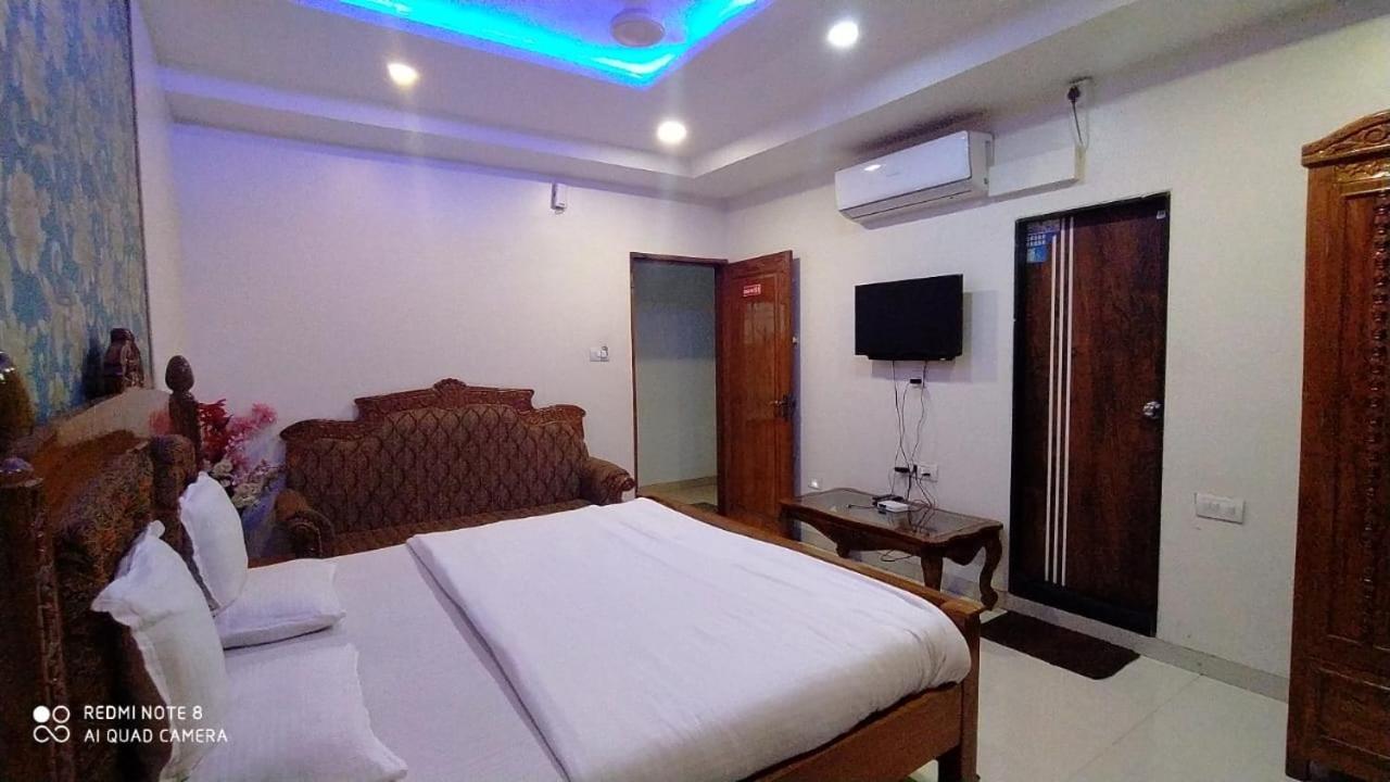 Hotel Shalimar Executive, Uran Islampur Peth  Exteriör bild