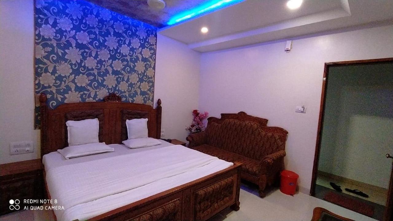 Hotel Shalimar Executive, Uran Islampur Peth  Exteriör bild