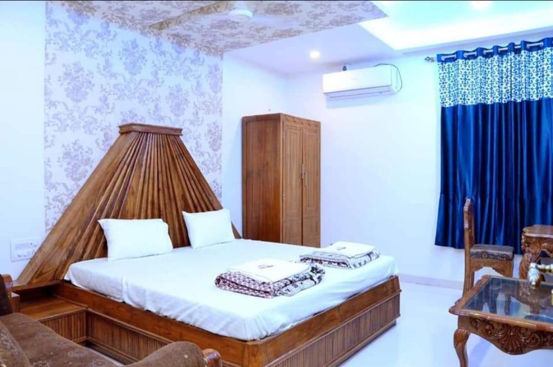 Hotel Shalimar Executive, Uran Islampur Peth  Exteriör bild